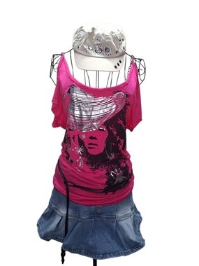Vintage Y2K Vixen Hot Pink Cold Shoulder Top - Silver Graphic & Chains SZ-M